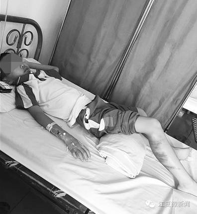 男子醒来躺在酒店,男子醉酒从酒店醒来逃跑