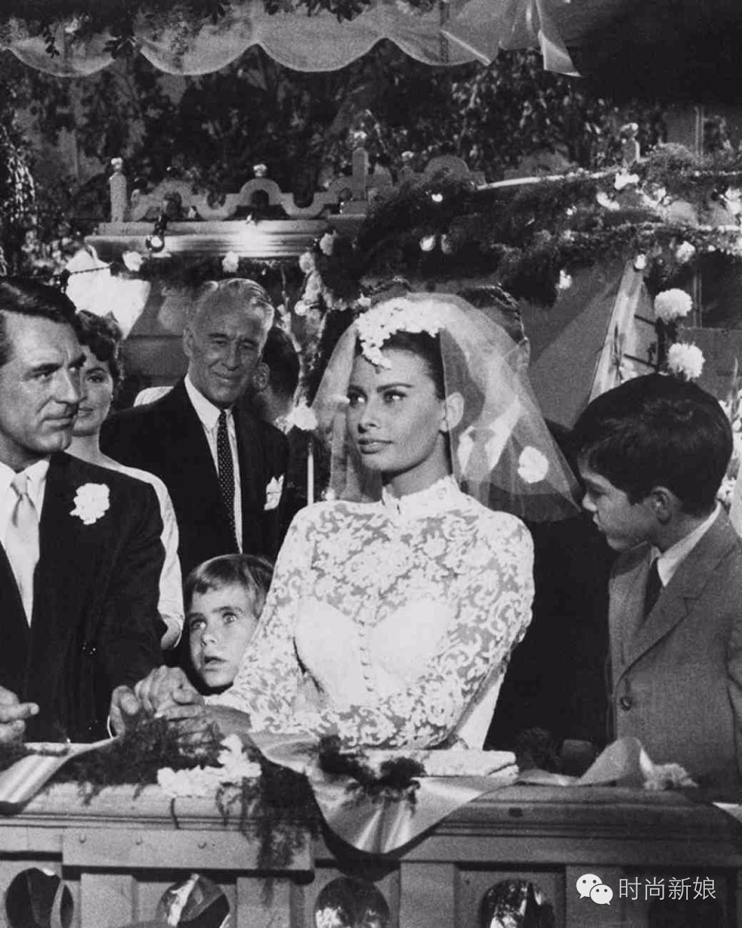 回顾一下20多年前穿婚纱的造型,婚纱电影中最经典的6款婚纱