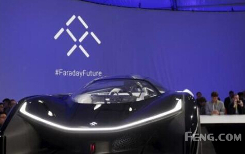 威威趣谈：哥打的不是台球是emoji表情包