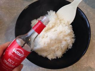 快！拿个大点的盆子，接住我的口水！