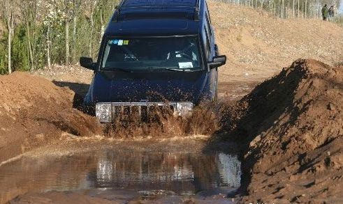 瑕疵吉普切诺基,老款吉普切诺基值得入手吗