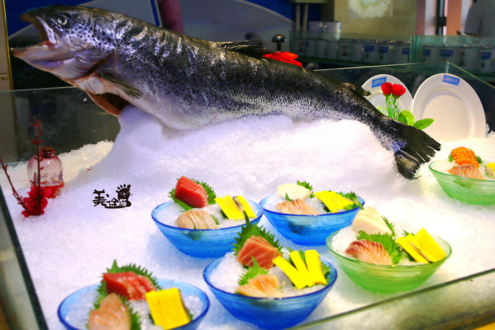 看花样男子去哪里看,深海八百米海鲜自助