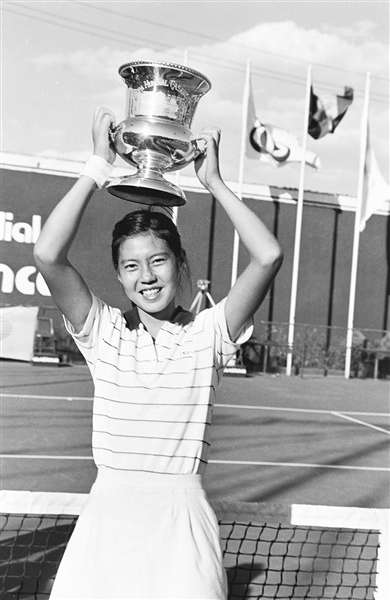 中国体坛史上最具争议的人物，作为“叛国者”如今回国赚钱