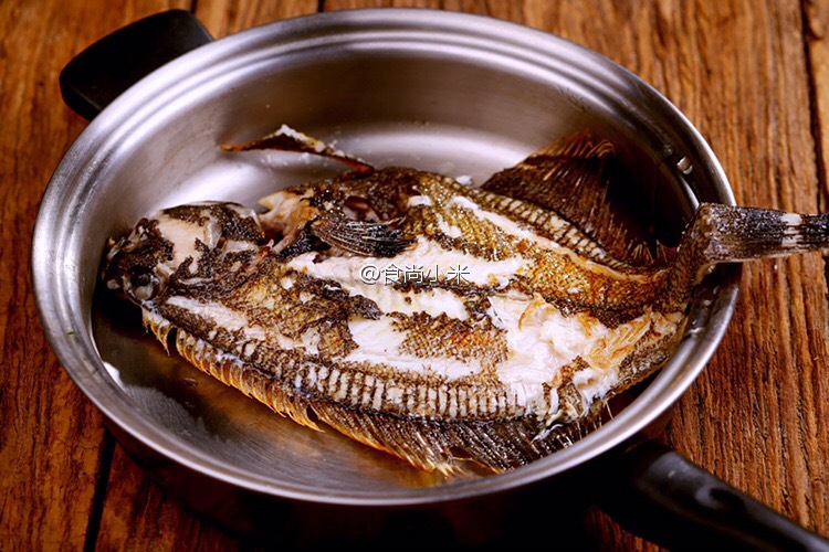 红烧豆豉鱼香菇做法,红烧蘑菇鱼的家常做法