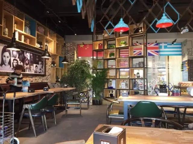 天津自贸区进口直营店,天津现在开了几个商场