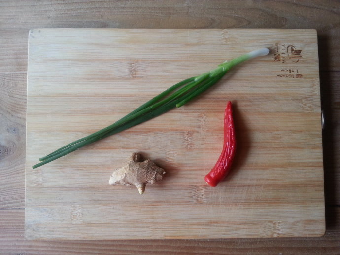 蒸小鲳鱼家常做法大全,油蒸斗鲳鱼