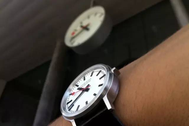 适合年轻人戴的表平价,什么牌子的假表最值得买