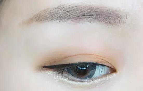 如何学会韩国妆容,韩国可爱眼妆画法图片