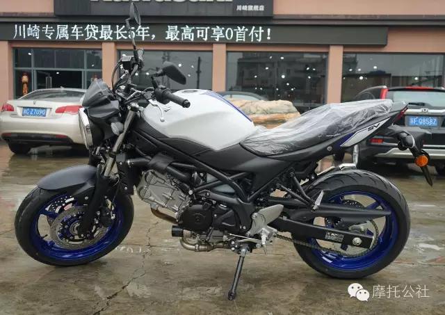 铃木gw250双缸水冷最新款街车,gw250神车到底怎么样