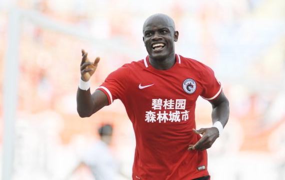 神锋34场轰24球9助攻视频,神锋爆发巴萨又可梦想三冠