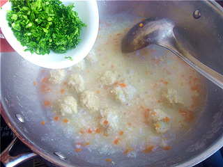 快！拿个大点的盆子，接住我的口水！