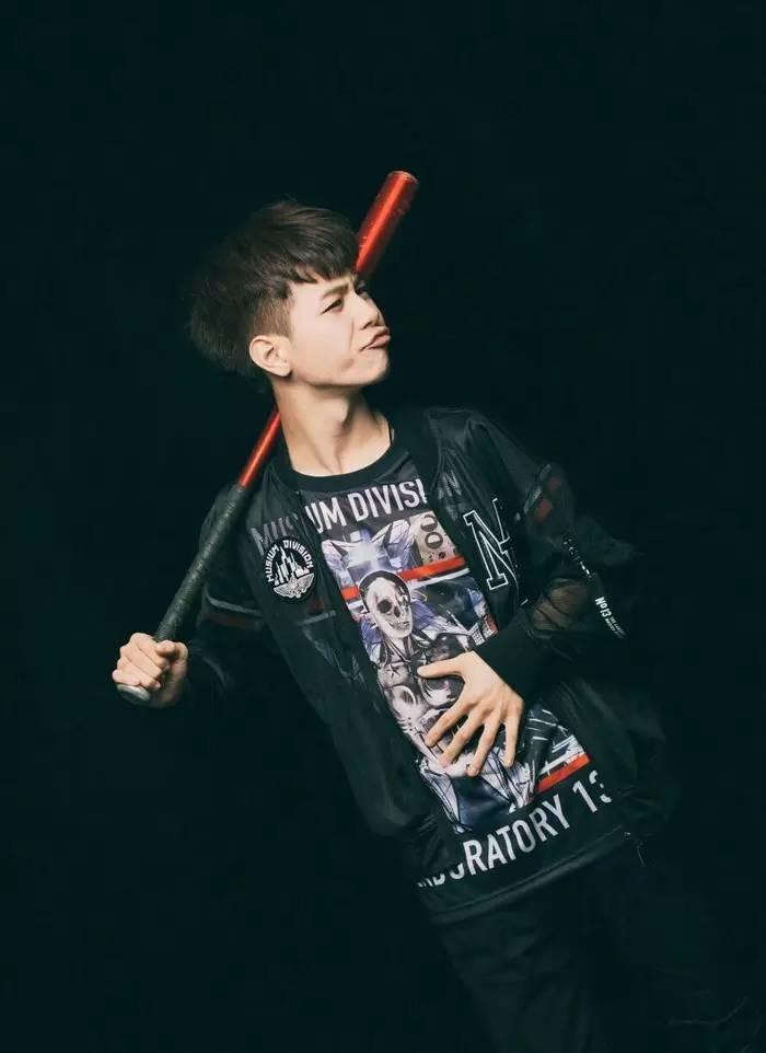 男朋友太丑先别扔系列,太丑的男朋友能要吗