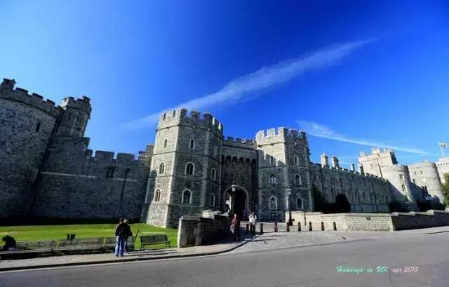 小编写完这条微信就请假去英国了，老板，这是我离英国最近的时刻