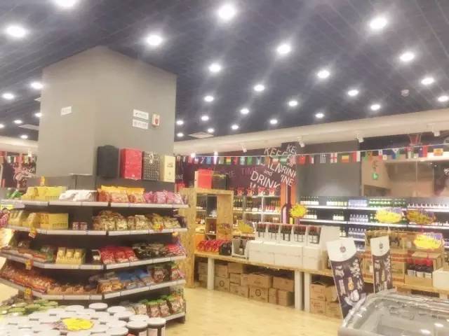 天津自贸区进口直营店,天津现在开了几个商场