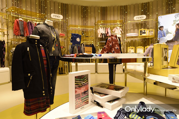 闈欏畨鍢夐噷涓績绔ヨ,鍢夐噷涓績绔ヨ