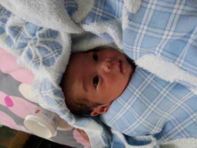 婴儿听到门外的鞭炮声结果吓哭了,响鞭炮会吓着小婴儿吗