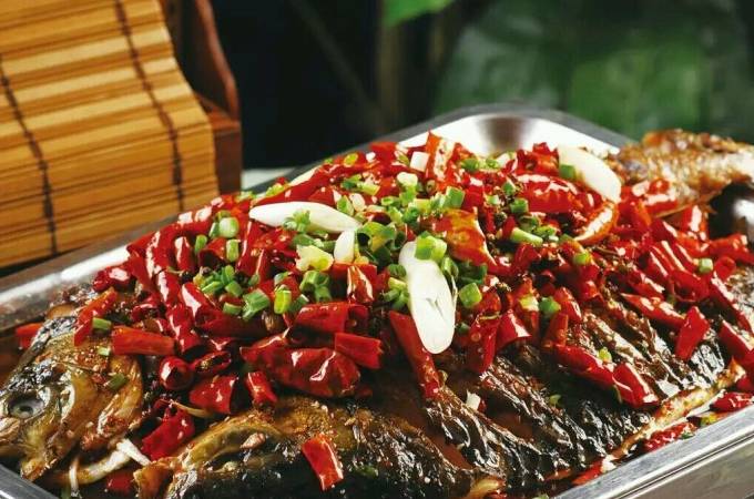 青岛人气爆棚的餐饮店,青岛火爆的店铺