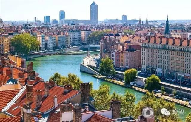 像c罗梅西一样踢球,像c罗一样的球星