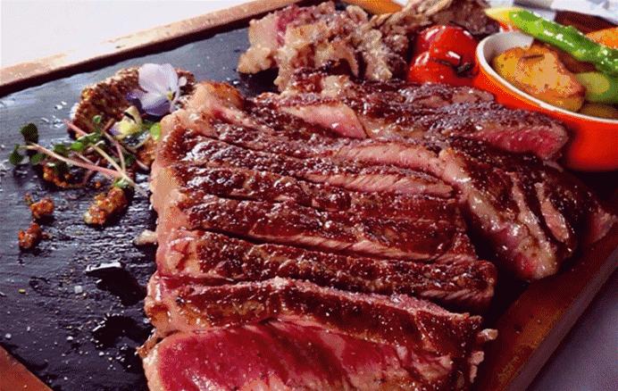 惠灵顿牛排孙红雷试菜,惠灵顿牛排孙红雷到底谁做的好吃