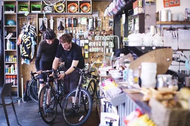 英镑贬值得好快,英镑贬值我们该如何应对