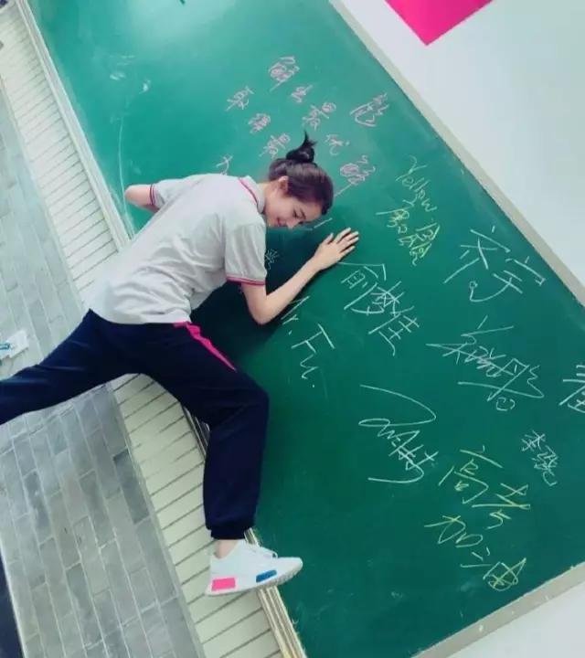 比你优秀的人都还在努力下一句,比你优秀的人都忙着努力