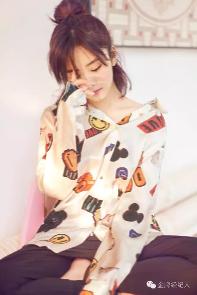 谭松韵耿耿可爱混剪,谭松韵最好的我们耿耿