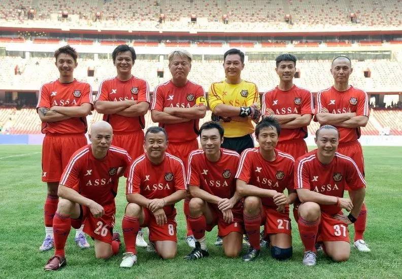 鹿晗踢球明星队,鹿晗踢球什么水平