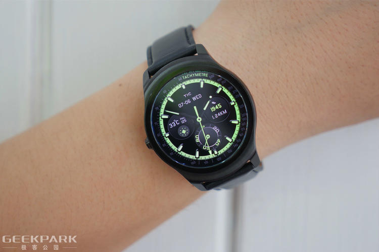 智能手表现在为什么都一个样子,绕两圈表带的智能手表