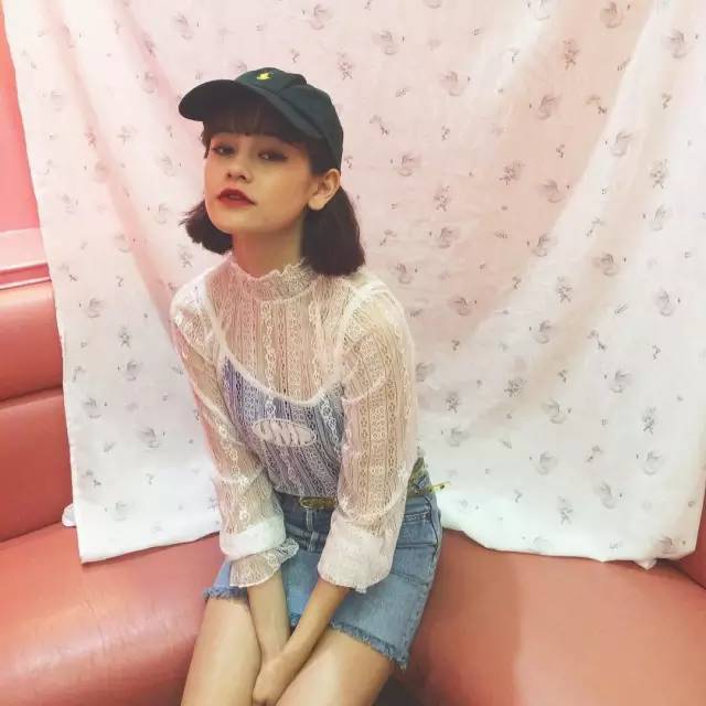 夏日穿搭蓝白色,好看又时髦的夏日穿搭