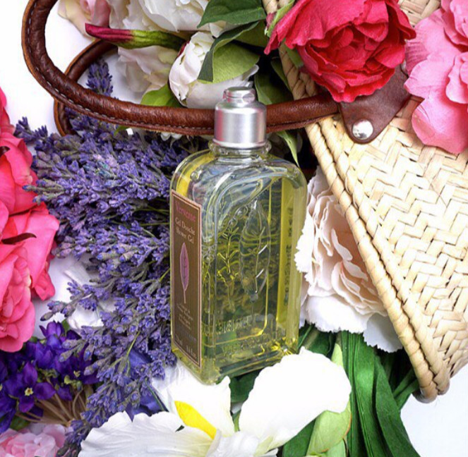 谁说一定要用身体乳才不会干燥,哪种身体乳最润肤最好用