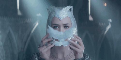 穿prada女王想告诉我们什么,穿prada的恶魔解说完整