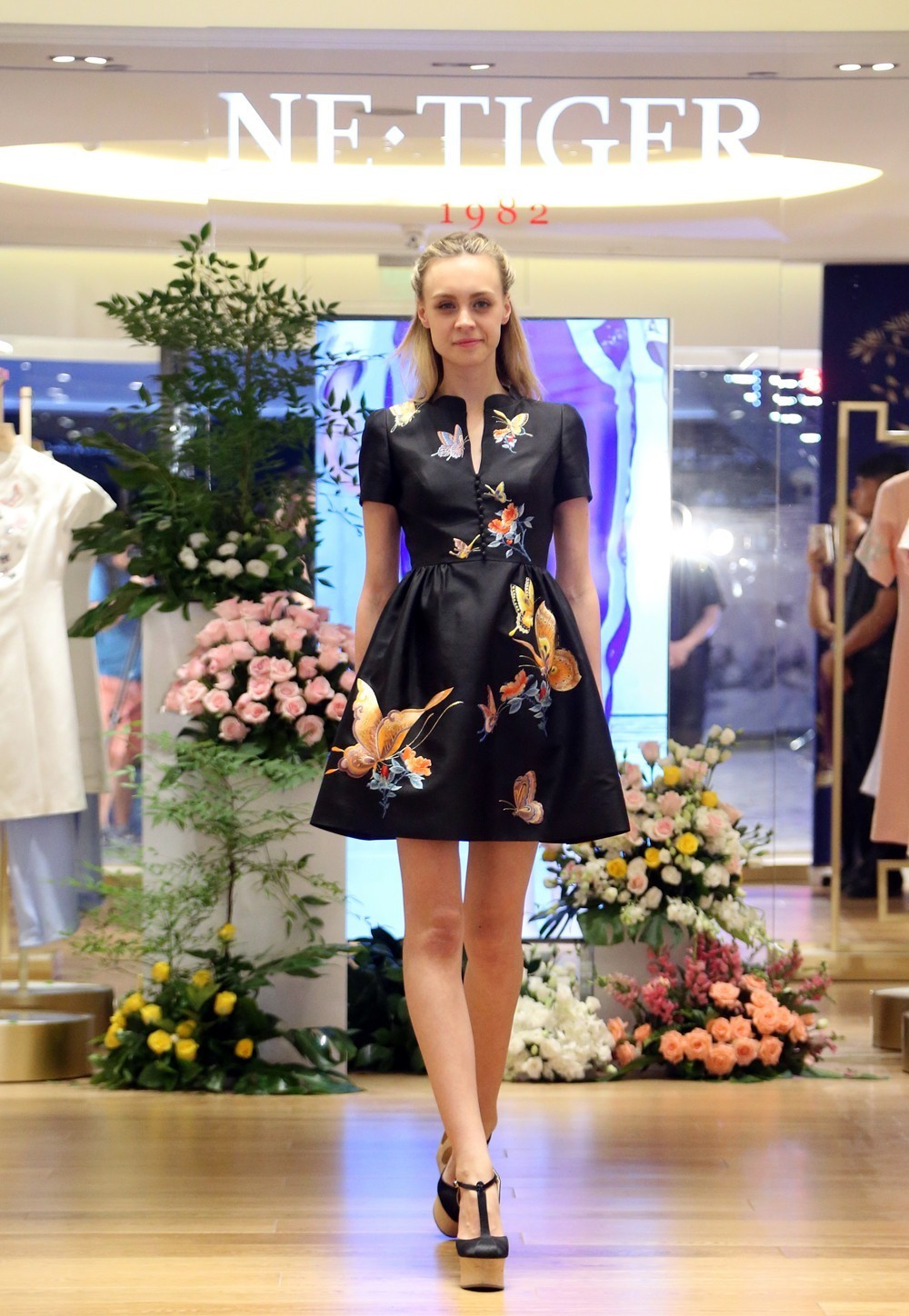 尚品|美衣、美食、美酒、美人,去NE·TIGER高级成衣店享受“四美”!