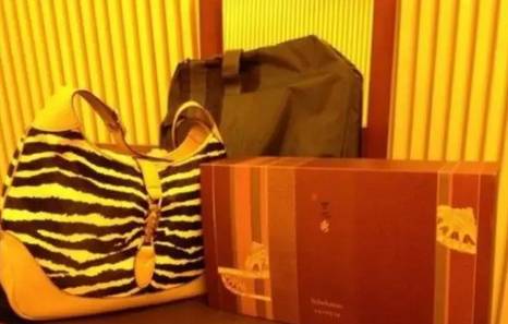 明星的梳妆台都有什么护肤品,明星用什么化妆台最好