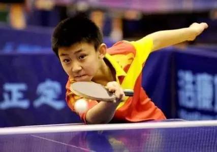 这个暑假要爽呆！游泳馆免费向学生开放，足球篮球乒乓球技能免费教，时间地点在这里...