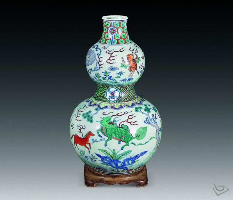 成化斗彩存量少价格高赝品泛滥,成化瓷器五千万拍卖现场