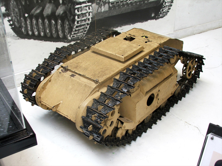 「军事|07.13」矮小的巨人!“哥利亚”遥控*破爆**车