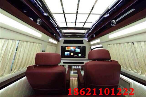 奔驰威霆水晶宝座5.0灰色,库存16款奔驰威霆