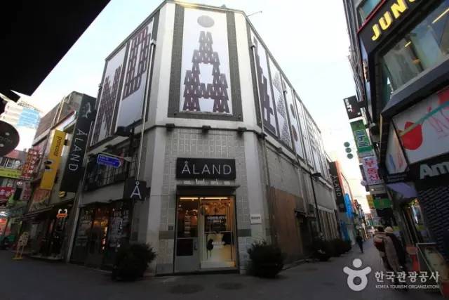 去韩国必买衣服店铺,韩国留学生去首尔便利店