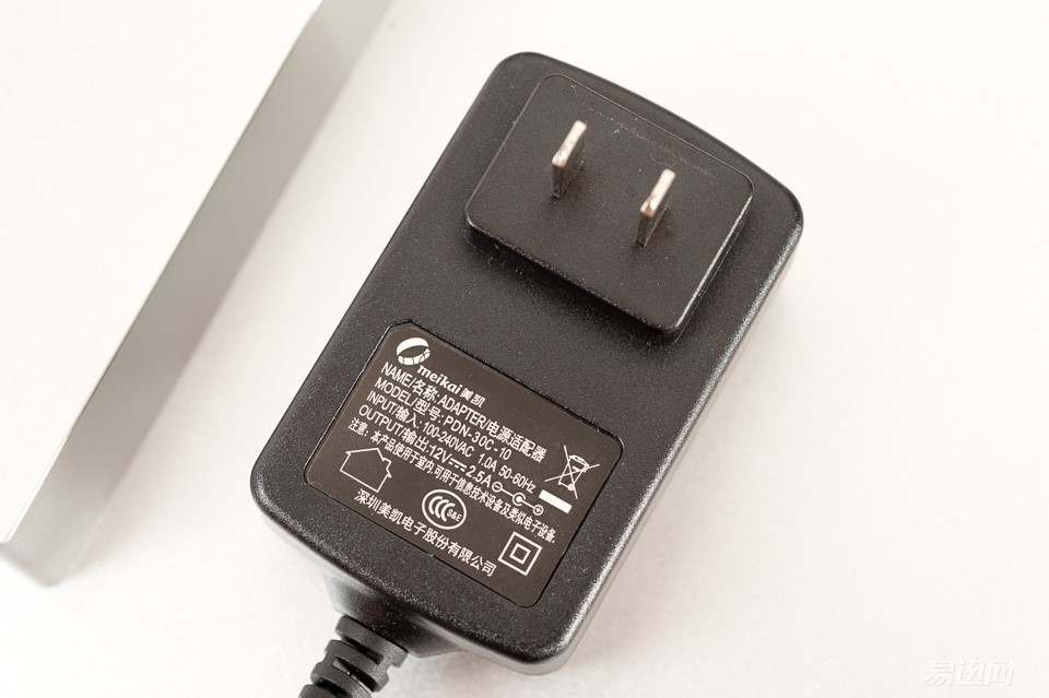 外壳和显示效果一样都是硬货——ZEOLS241显示器评测