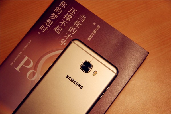 三星galaxyc7手机长什么样,三星galaxyc7详细信息