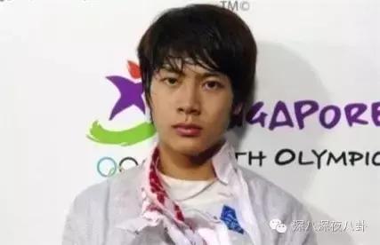 一个韩国出道的香港boy，为什么可以赢尽所有大咖的喜爱