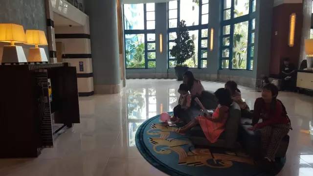 迪士尼好莱坞酒店门口有海边么,迪士尼好莱坞酒店要门票吗