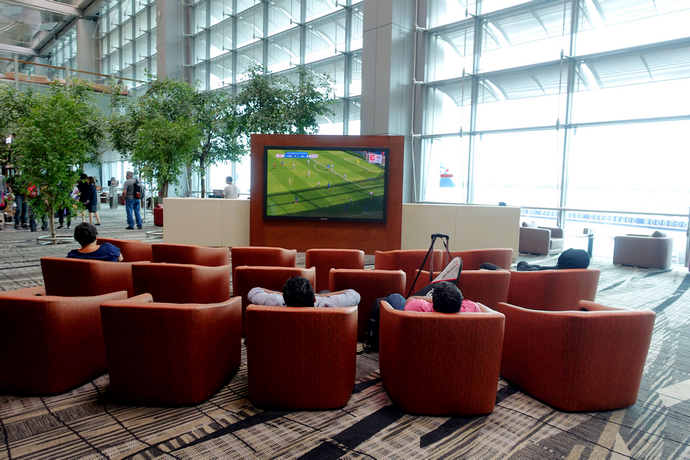 机场转机一般都去哪呆着,机场候机无聊怎么办