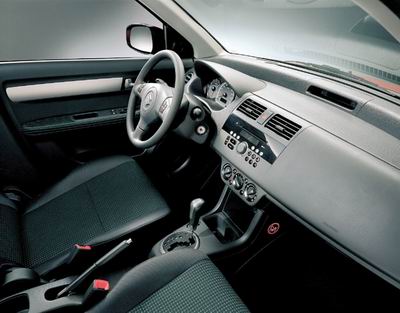 巅峰极速铃木雨燕,铃木小巧玲珑雨燕