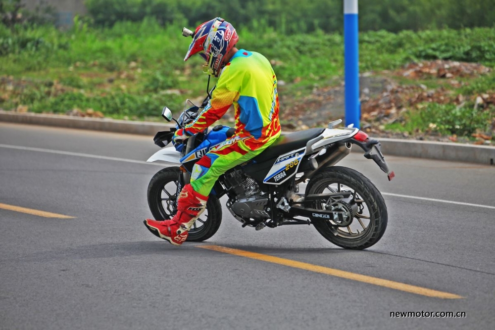 杞婚獞terra150娴嬭瘎,杞婚獞terra200