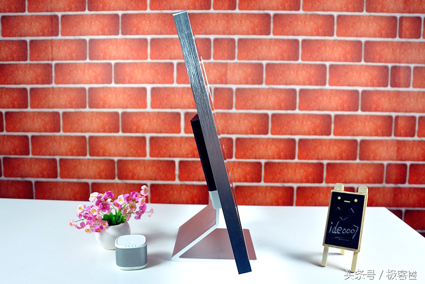 推荐几款设计用的显示器,入门级设计类显示器