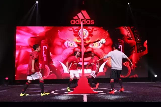 曼联中国春节球衣,伊布曼联新赛季号码