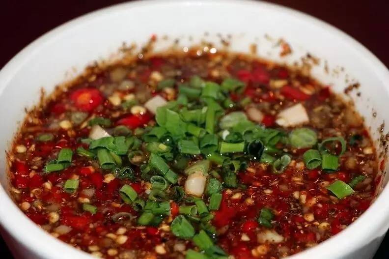 云南人吃饭蘸水,我们云南人吃啥都必须配这碗蘸水