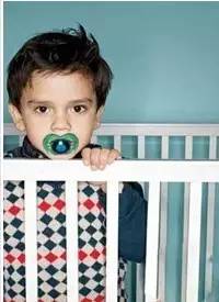 小孩也有自己的快乐,小孩有自我刺激行为