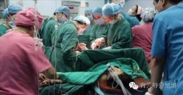 新生儿浑身发紫口吐白沫,新生儿口吐白沫死亡